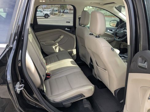 Used 2019 Ford Escape Titanium image 31