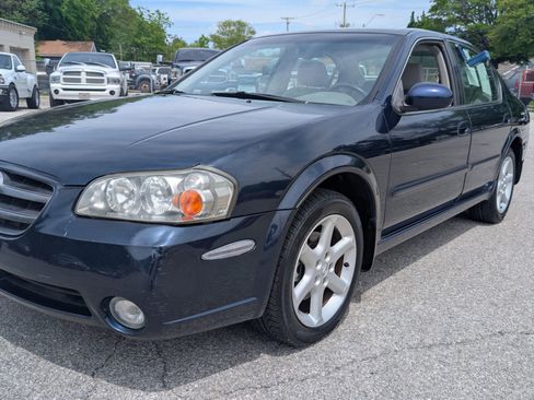 Used 2003 Nissan Maxima SE FWD image 1