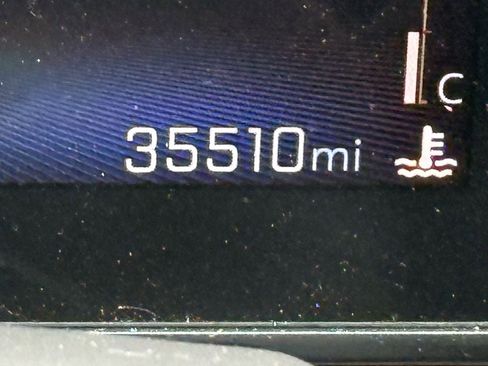 Used 2024 Chevrolet Trax ACTIV w/ Sunroof Package image 23