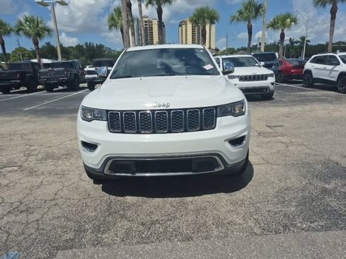 Used 2018 Jeep Grand Cherokee Limited AWD/4WD image 3