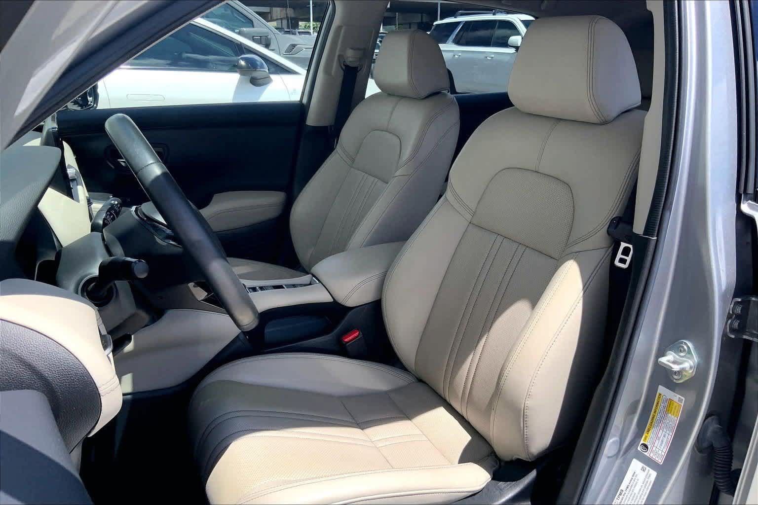 Used 2024 Honda HR-V EX-L image 11