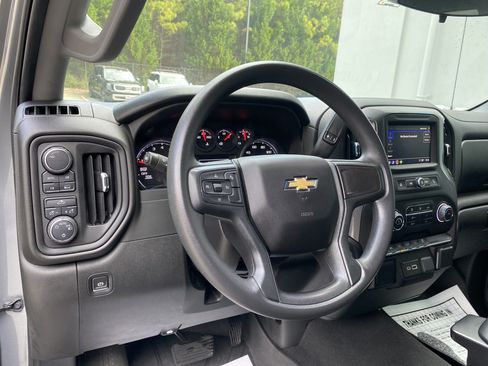 Used 2024 Chevrolet Silverado 1500 Custom AWD/4WD image 17