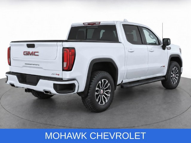 Used 2023 GMC Sierra 1500 AT4 w/ AT4 Premium Package AWD/4WD image 5