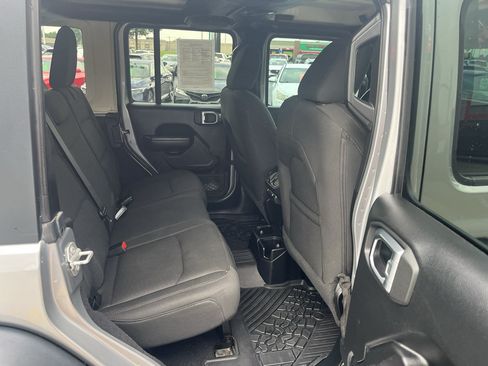 Used 2020 Jeep Wrangler Unlimited Sport S AWD/4WD image 31
