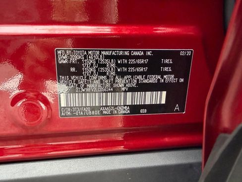 Used 2020 Toyota RAV4 XLE image 28