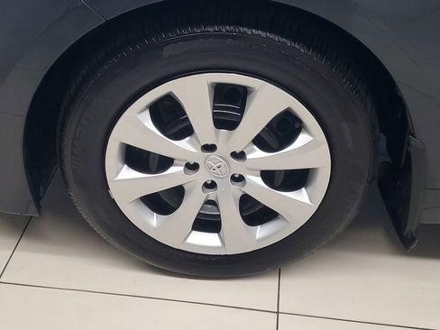 Used 2025 Toyota Corolla LE image 4