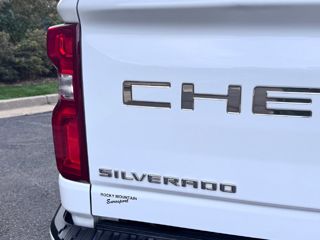 Used 2021 Chevrolet Silverado 3500 High Country w/ Z71 Off-Road Package AWD/4WD image 10