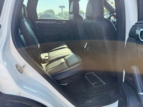 Used 2011 Porsche Cayenne S AWD/4WD image 13