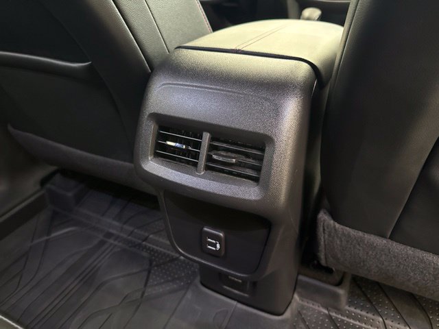 Used 2023 Chevrolet Equinox RS FWD image 13