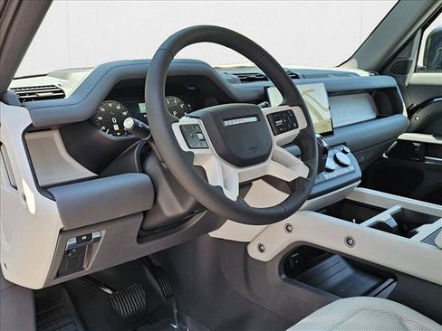 New 2025 Land Rover Defender 110 S image 3