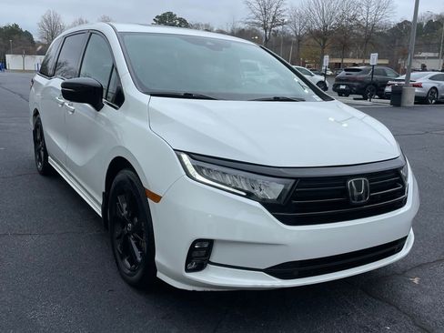Certified 2023 Honda Odyssey Sport image 8
