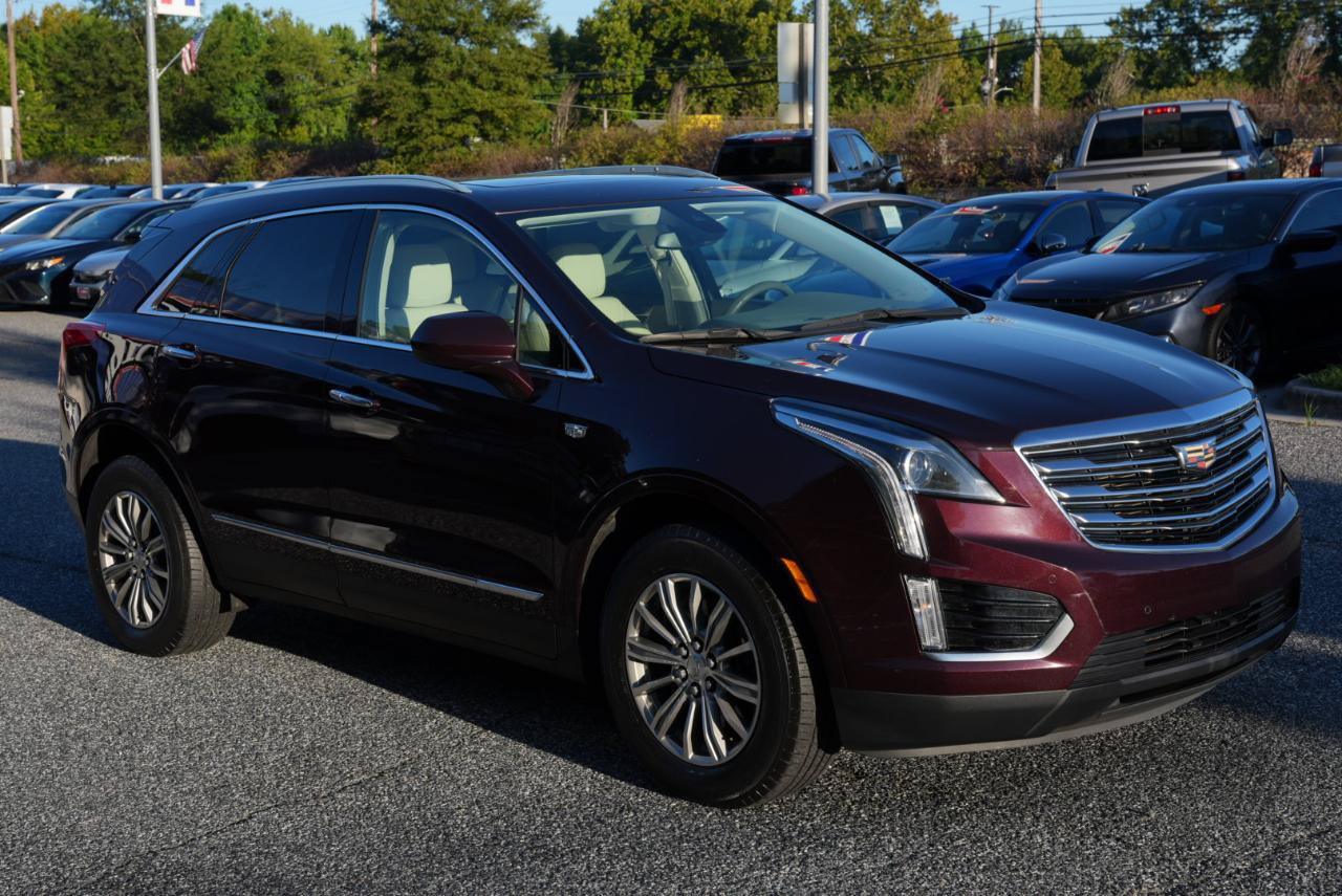 Used 2018 Cadillac XT5 Luxury w/ Driver Awareness Package FWD image 5