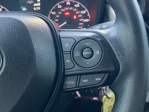 Used 2025 Toyota Corolla LE FWD image 16