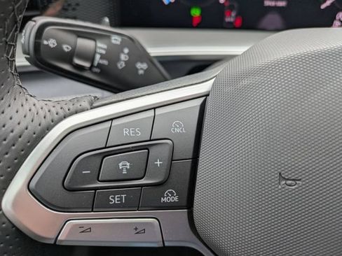 New 2026 Volkswagen Tiguan SE R-Line FWD image 27