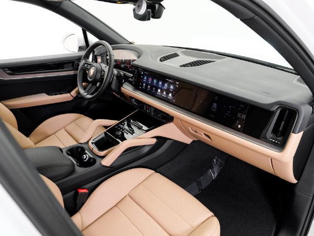 Certified 2026 Porsche Cayenne AWD/4WD image 23