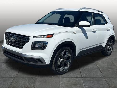 Certified 2022 Hyundai Venue SEL FWD image 1