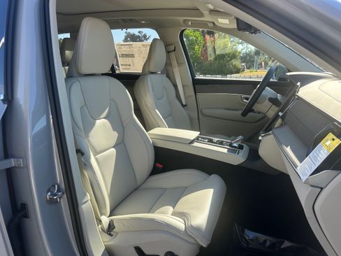 Used 2026 Volvo XC90 B6 Ultra w/ Protection Package Premier AWD/4WD image 8