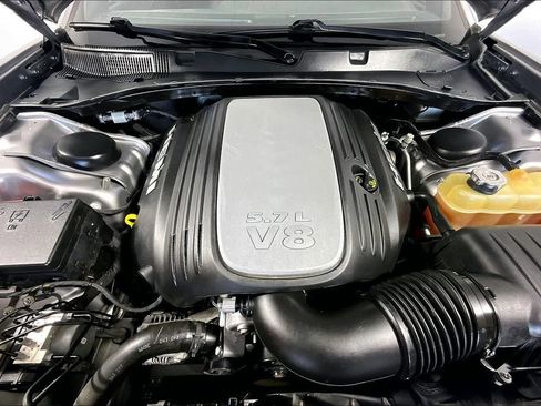 Used 2018 Dodge Charger R/T RWD image 9