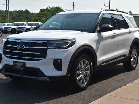 Used 2025 Ford Explorer Active w/ Active Comfort Package AWD/4WD image 14