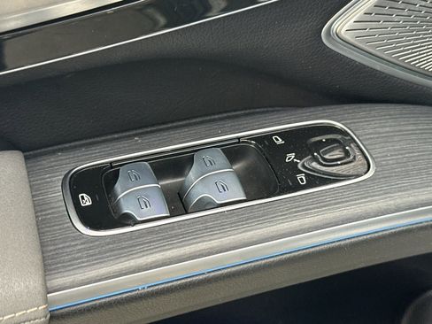 Certified 2023 Mercedes-Benz EQS 580 4MATIC SUV image 13