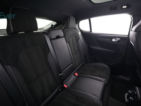 Used 2023 Volvo C40 P8 Recharge Ultimate AWD/4WD image 5