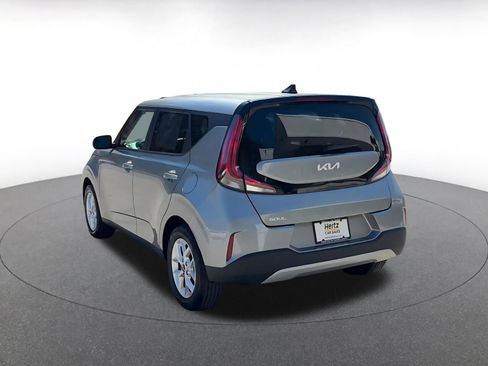 Used 2025 Kia Soul LX w/ LX Technology Package image 11