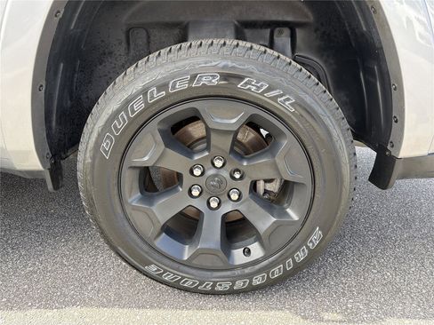 Used 2025 RAM 1500 Big Horn AWD/4WD image 18