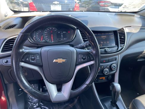 Used 2022 Chevrolet Trax LT w/ Driver Confidence Package AWD/4WD image 7