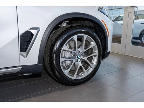 New 2026 BMW X5 xDrive50e AWD/4WD image 42
