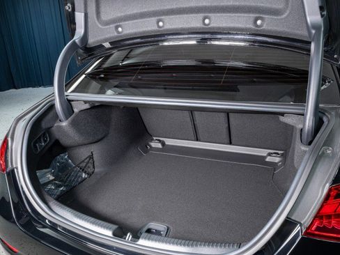 Certified 2025 Mercedes-Benz C 300 Sedan image 6