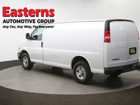 Used 2018 Chevrolet Express 2500 w/ Driver Convenience Package RWD image 63