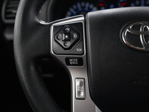Used 2018 Toyota 4Runner Limited AWD/4WD image 24