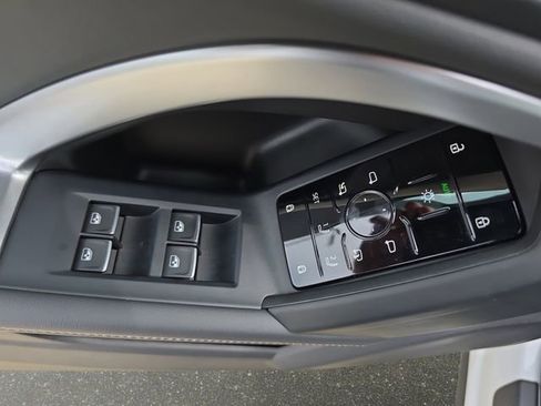 Used 2025 Audi Q5 Premium w/ Convenience Package AWD/4WD image 31