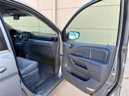 Used 2005 Honda Odyssey EX-L image 11