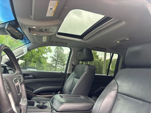 Used 2017 GMC Yukon XL SLT RWD image 11