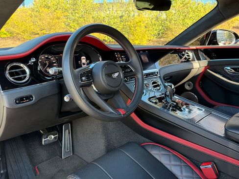 Used 2022 Bentley Continental GT Speed image 16