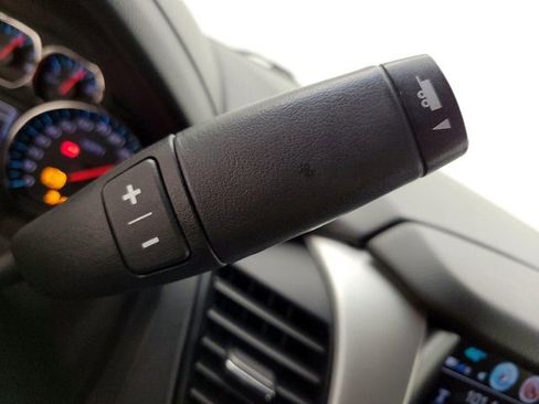 Used 2018 GMC Yukon SLT w/ Open Road Package image 8