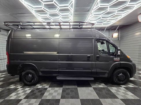 Used 2022 RAM ProMaster 3500 w/ Premium Convenience Group FWD image 9