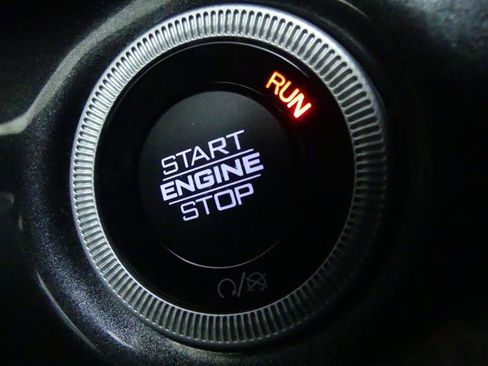 Used 2023 Jeep Grand Cherokee L Laredo image 18