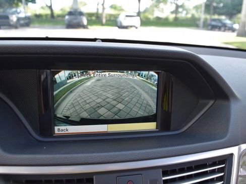Used 2011 Mercedes-Benz E 350 4MATIC Sedan image 62