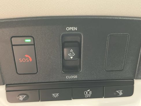 Used 2024 Nissan Altima 2.5 SR w/ SR Premium Package AWD/4WD image 27