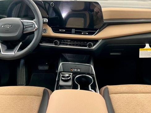 New 2026 Chevrolet Equinox ACTIV w/ Convenience Package III image 14