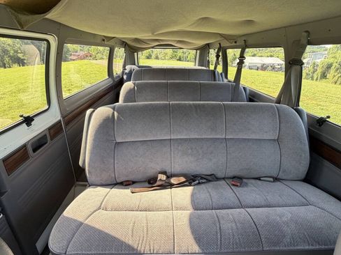 Used 1994 Dodge B350 RWD image 30