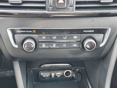 Used 2017 Kia Optima LX FWD image 18
