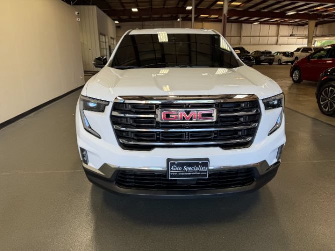 Used 2024 GMC Acadia Elevation w/ Luxury Package FWD image 8
