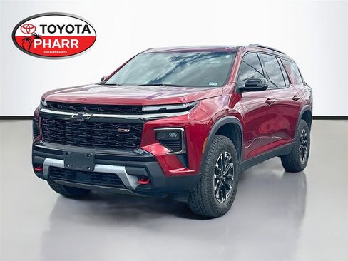 Used 2024 Chevrolet Traverse Z71 w/ Enhanced Driving Package image 1