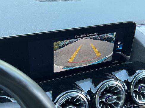Certified 2022 Mercedes-Benz GLA 250 4MATIC image 24