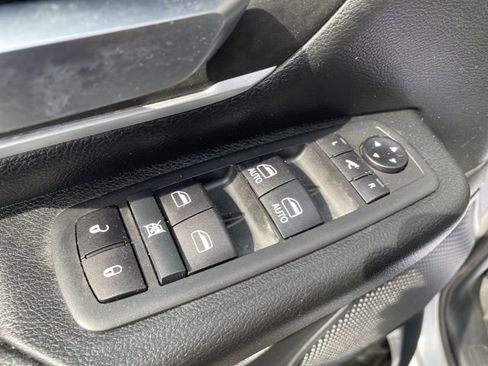 Used 2021 RAM 1500 Big Horn image 25