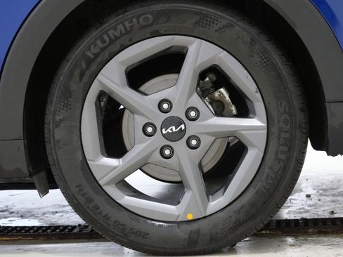 Used 2025 Kia K4 FWD image 9
