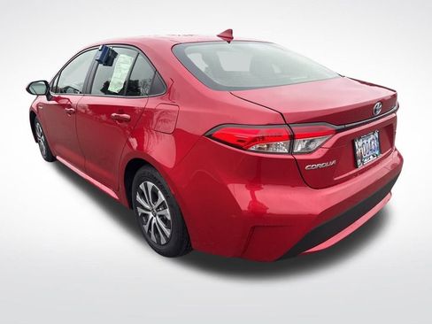 Used 2021 Toyota Corolla LE image 5